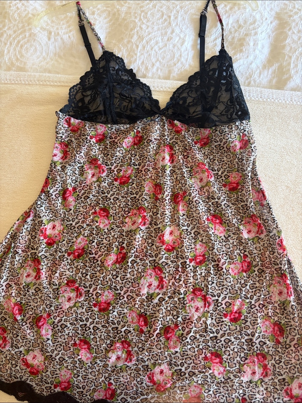 Lace-Top Floral Leopard Chemise Nightdress in Black and Pink